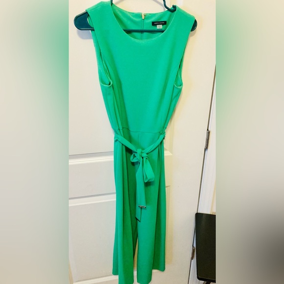 LOTUS BOSS SHINE: Like New Women’s Tommy Hilfiger size 10 business romper - Picture 1 of 5